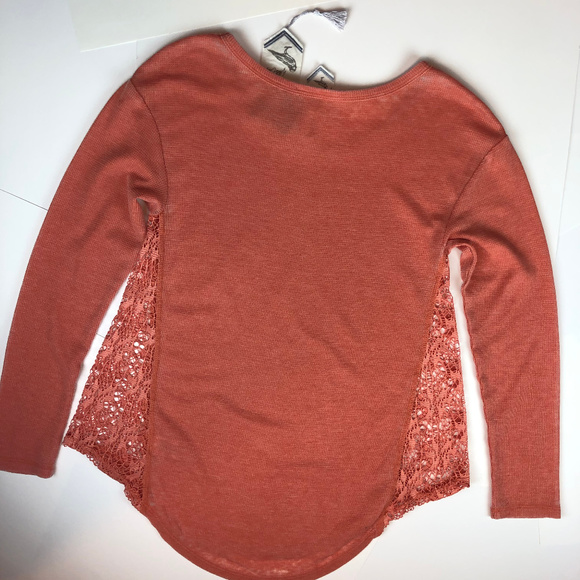 White Crow Light Weight Long Sleeve Top - Picture 3 of 7